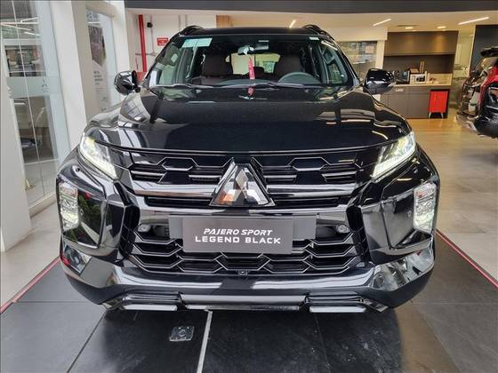 MITSUBISHI PAJERO SPORT 2.4 16V MIVEC TURBO DIESEL LEGEND BLACK AWD AUTOMÁTICO
